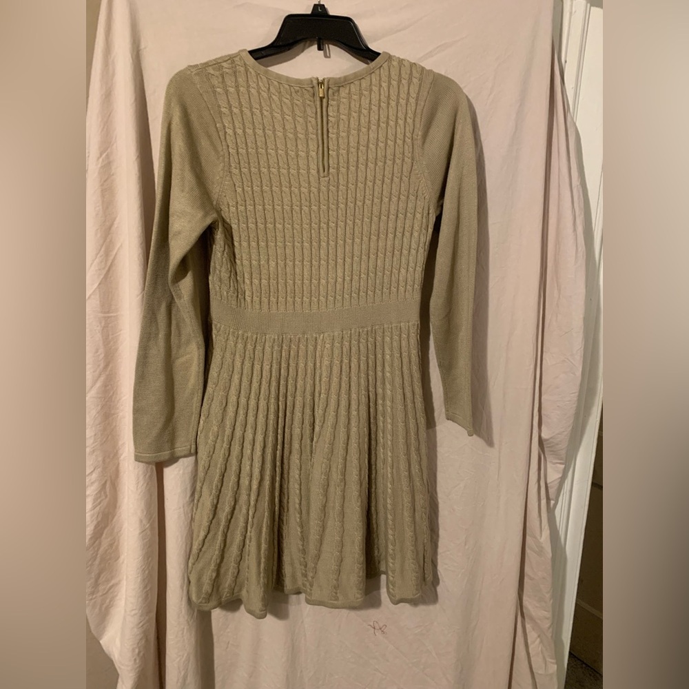 Dress - Picture 2 of 5